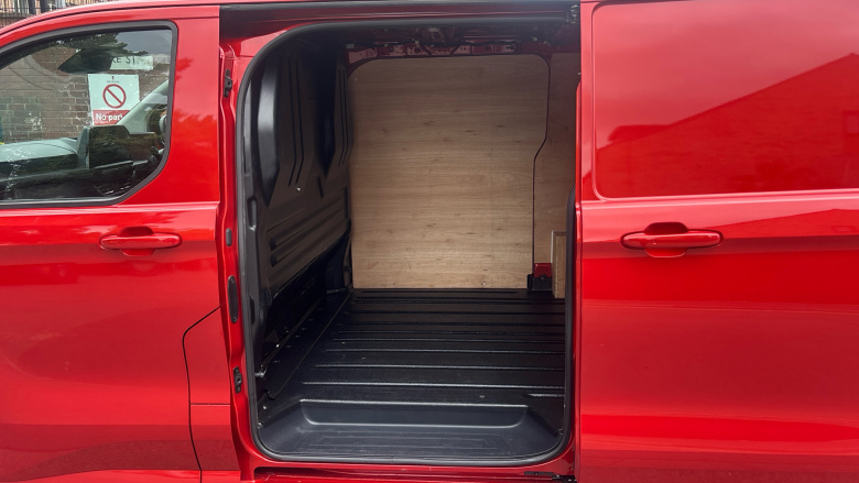 Ford Transit Custom 320 L1 Diesel Fwd 2.0 EcoBlue 136ps H1 Van Limited
